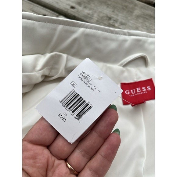 New Guess Womens M (more like S) White Faux Leather Jacket - Picture 4 of 10